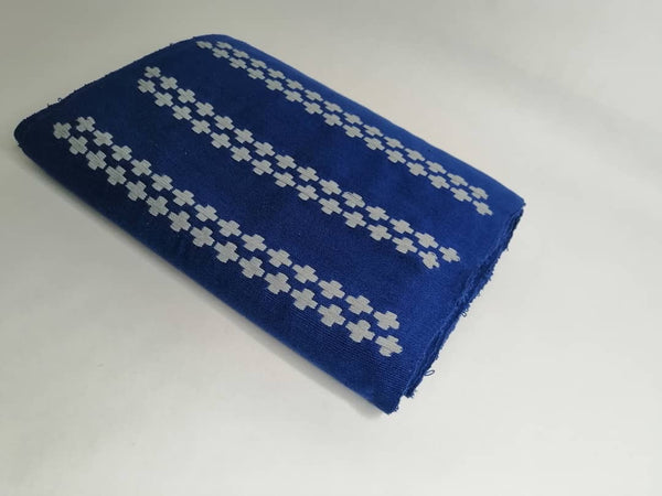 Pagne Noblesse tissé main, bleu indigo et ivoire, tissé au Burkina Faso, Mon Faso Dan Fani