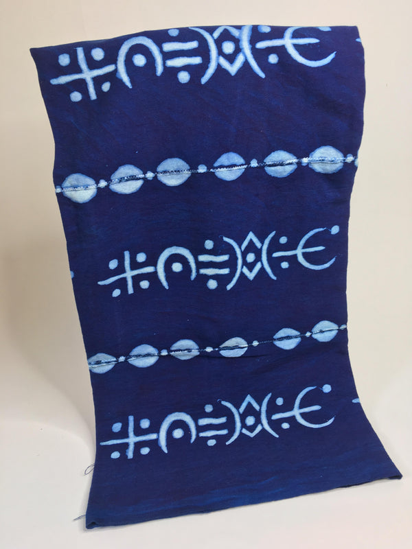 Pagne Bogolan tissé main, blanc et bleu, artisanal d’Afrique de l’Ouest, Mon Faso Dan Fani