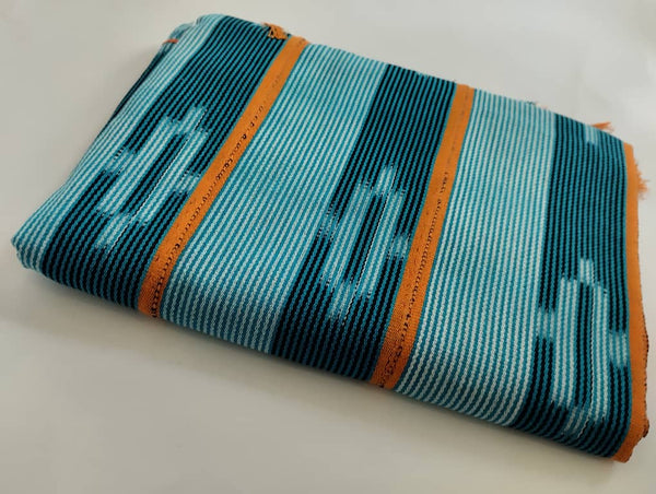 Pagne Baoulé tissé main, bleu indigo et ivoire, tissé en Côte d’Ivoire, Mon Faso Dan Fani