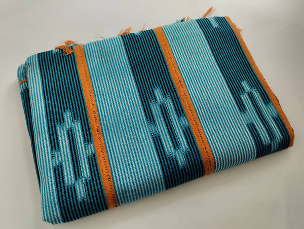 Pagne Baoulé tissé main, bleu indigo et ivoire, tissé en Côte d’Ivoire, Mon Faso Dan Fani